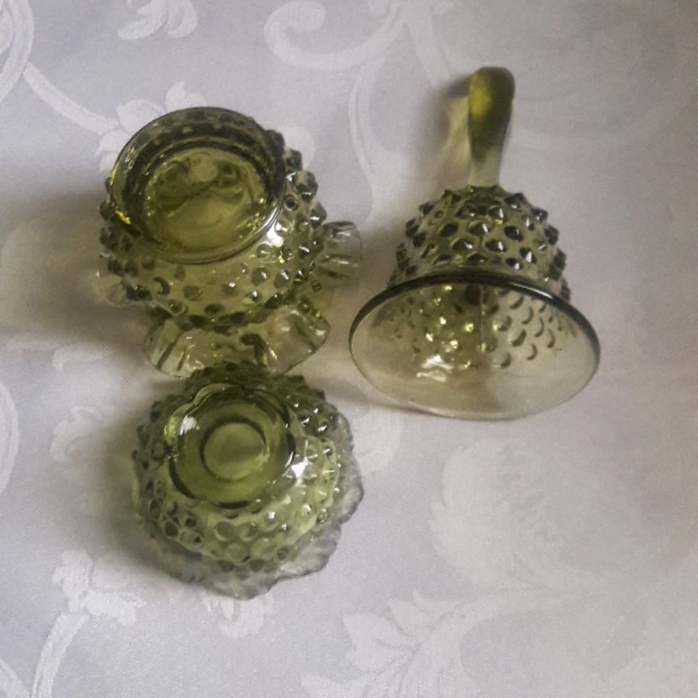 Vintage Fenton Glassware - Picture 6 of 6